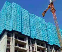 建築工地上安裝爬架的方法
