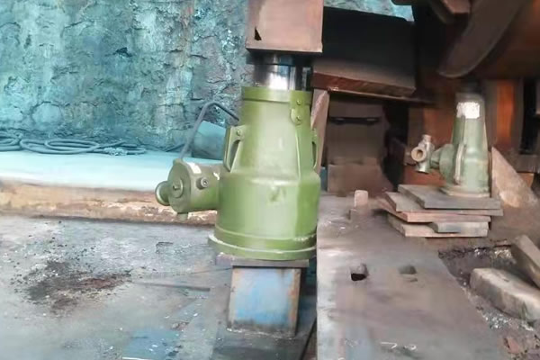 91AV手机看片螺旋千斤頂頂升作業設備檢修工程